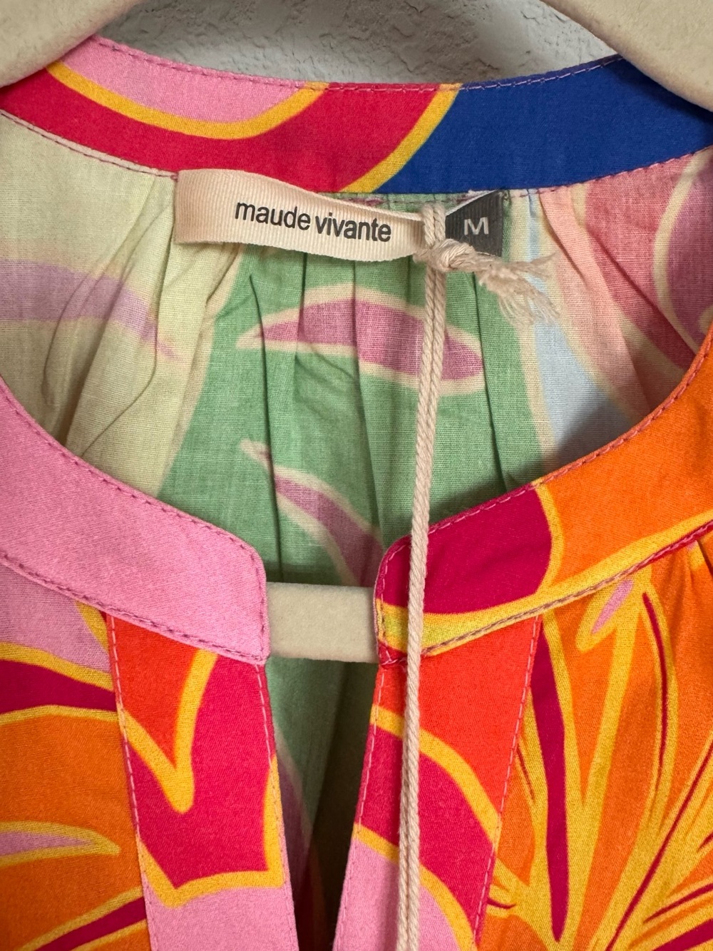 Maude Vivante Joy Big Florals Top Size M NWT Colorful Tropical Blouse - Picture 5 of 13